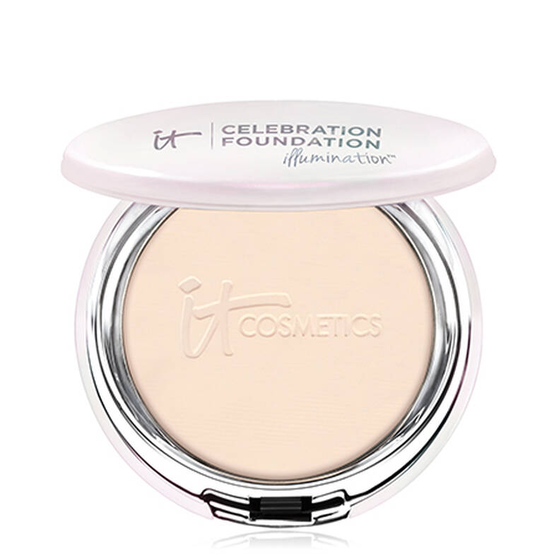 Celebration Foundation Illumination Powder Foundation IT Cosmetics